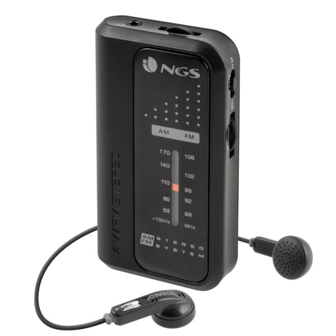 NGS Radio Portátil con auriculares CODEKNOCK AM/FM